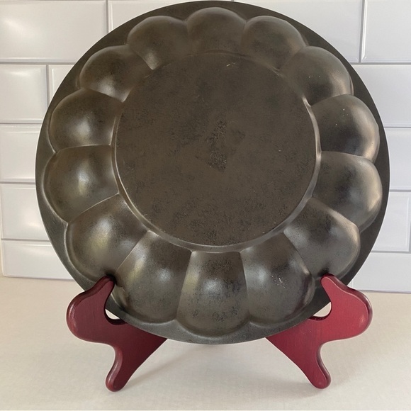 Primitive Distressed Metal Dish *DISH ONLY* - Picture 4 of 10